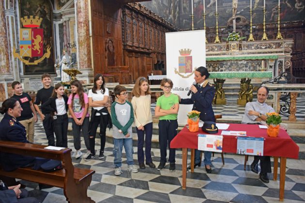 Avviata una campagna di sensibilizzazione alla legalità, polizia incontra gli anziani e i giovani - Corriere Salentino