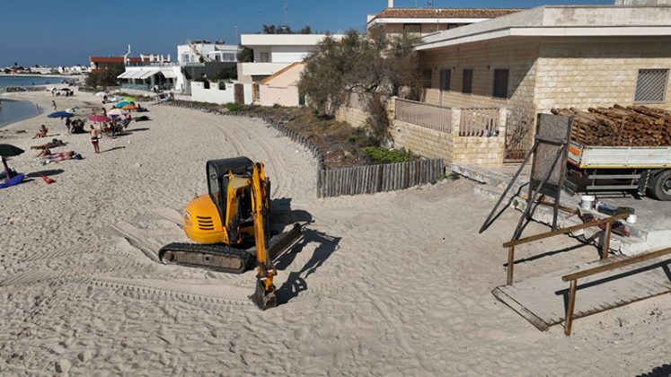 Spiaggia e dune prima di tutto. "L'Area Marina Protetta salvaguarda il cordone dunale e chiude i varchi urbani" - Corriere Salentino