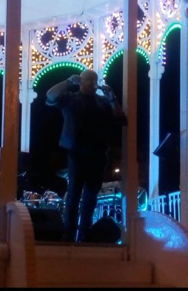 Prego: siamo i “Modem”, una band che fa solo musica italiana, e siamo sulla breccia da 24 anni! E auguriamo sempre buon ascolto a tutti - Corriere Salentino