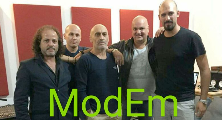Prego: siamo i “Modem”, una band che fa solo musica italiana, e siamo sulla breccia da 24 anni! E auguriamo sempre buon ascolto a tutti - Corriere Salentino