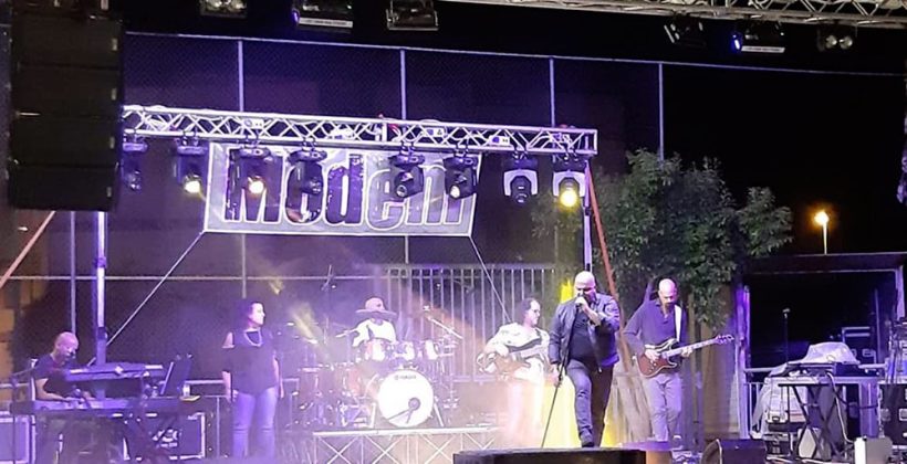 Prego: siamo i “Modem”, una band che fa solo musica italiana, e siamo sulla breccia da 24 anni! E auguriamo sempre buon ascolto a tutti - Corriere Salentino