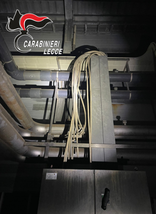 Tentano il furto di cavi in un'azienda, uno dei ladri cade nel pozzo: in tre ai domiciliari, caccia al quarto complice - Corriere Salentino