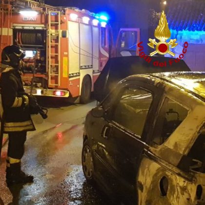 Rogo nel piazzale della ditta di raccolta rifiuti, poi due mezzi in fiamme: si indaga sulle cause - Corriere Salentino