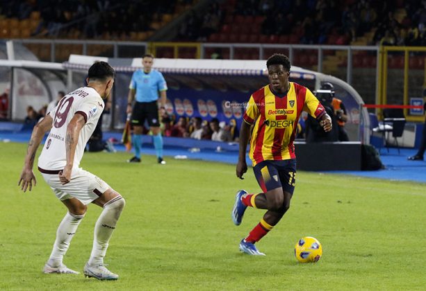 Lecce poco lucido, impreciso e con le polveri bagnate: al Via del Mare passa il Torino per 1 a 0 - Corriere Salentino