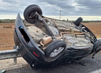 Schianto sulla Lecce-Maglie: auto si ribalta, muore 22enne. Grave la compagna incinta, che partorisce all’arrivo in ospedale