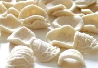 Orecchiette e cavatelli fatti in casa in più di una famiglia pugliese su tre