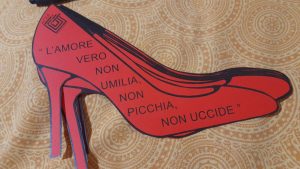 “Il rumore delle donne”, una passeggiata contro i femminicidi e la “violenza domestica” a Calimera - Corriere Salentino