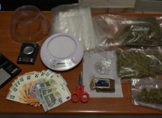 La droga nascosta tra gli abiti nell’armadio, scatta un altro arresto per spaccio nel Capo di Leuca: nei guai 67enne