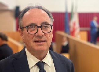 Dimensionamento scolastico, l’assessore Leo replica al ministro: “Invasione di campo della legge statale e depauperamento del sistema scolastico”