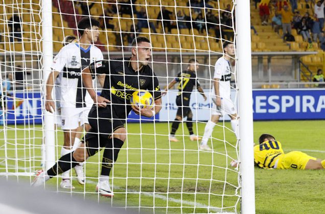 Finale horror dopo la rimonta, nel recupero dilaga il Parma per 4 a 2: il Lecce dice addio alla Coppa Italia - Corriere Salentino