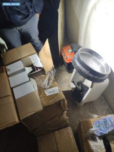 Fermati per un controllo, scoperto magazzino abusivo di materiale pirotecnico: un arresto - Corriere Salentino