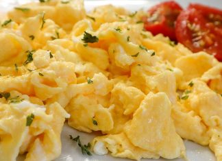 Come fare le uova strapazzate gustose e morbide