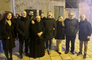 Inaugurazione col Nunzio Apostolico Mons.Luigi Pezzuto per il Presepe di sabbia di Scorrano - Corriere Salentino