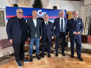 Corvino talent scout, eccellenza di talento, risorsa per il territorio. Il direttore del Lecce premiato insieme ai grandi nomi del calcio - Corriere Salentino
