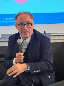 “Punti cardinali”, la presentazione a Copertino della chiusura e dell’inizio di un nuovo progetto: 165 progetti finanziati, 15 milioni di euro impegnati, 1000 partner coinvolti e 30.000 utenze mobilitate - Corriere Salentino