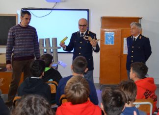 La Polizia di Stato incontra i ragazzi dell’I.S. statale di Martano per la campagna di sensibilizzazione “Capodanno sicuro”