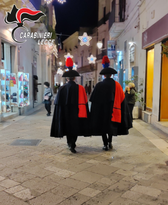 La sicurezza dei Carabinieri nei centri urbani salentini anche in grande uniforme storica - Corriere Salentino