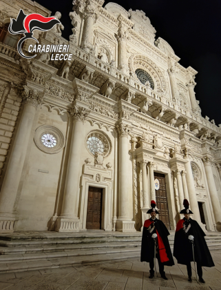 La sicurezza dei Carabinieri nei centri urbani salentini anche in grande uniforme storica - Corriere Salentino