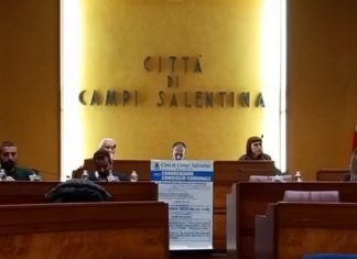 Il sindaco Alfredo Fina si dimette: era senza maggioranza dopo la fuoriuscita di 4 consiglieri. Renis, per ora, non lo salva