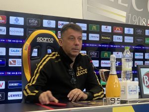 D’Aversa: “Rigore sacrosanto. Non abbiamo mai mollato”. Motta: “La mia sfortuna è Nasca al Var. Pareggio immeritato” - Corriere Salentino