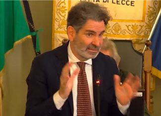 Lecce, via libera del Consiglio al Piano di accessibilità (P.E.B.A.) e all’affidamento alla Lupiae della gestione luminarie votive del cimitero