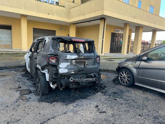 Doppio incendio, quattro mezzi danneggiati dal fuoco: indagini in corso sulle cause - Corriere Salentino