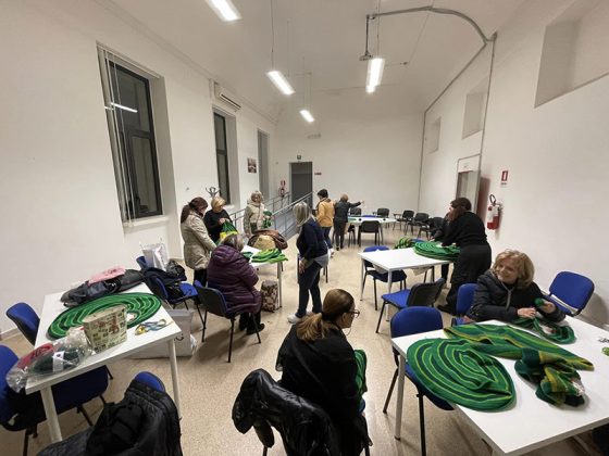 A Melendugno “Scileppi e luci dell’Immacolata”, accensione in piazza dell’albero di Natale realizzato all’uncinetto e del Presepe - Corriere Salentino