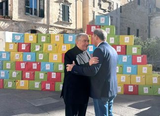 Cuore Amico: Natale di solidarietà, donati pacchi di generi alimentari alle famiglie più bisognose della diocesi di Lecce