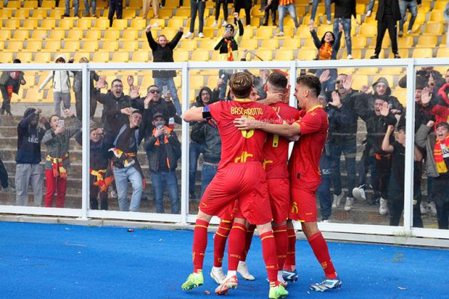 Falcone in area avversaria si procura un rigore allo scadere, Piccoli riacciuffa il Bologna dal dischetto: 1 a 1 - Corriere Salentino