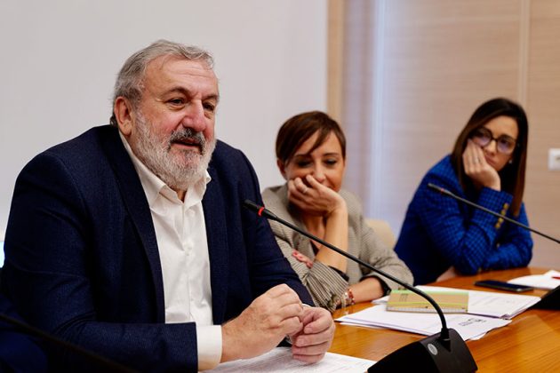 Presentato il nuovo bando per il Reddito di Dignità, Emiliano: "Puglia in prima linea per la lotta alla povertà" - Corriere Salentino