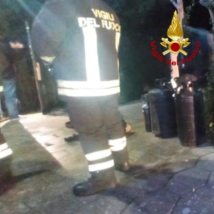 Fiamme a Torre dell’Orso, incendio divampa nel bar-ristorante “Soul Food”: si indaga sulle cause - Corriere Salentino