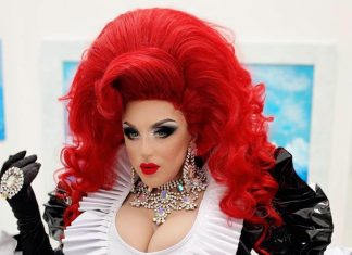 Bullizzata da alcuni calciatori durante lo show, la drag queen Tekemaya denuncia sui social: “Rabbia e tanta tristezza per loro”