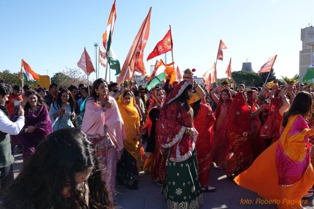 La numerosa comunità indiana festeggia a Lecce il tempio indiano Ram Mandir - Corriere Salentino