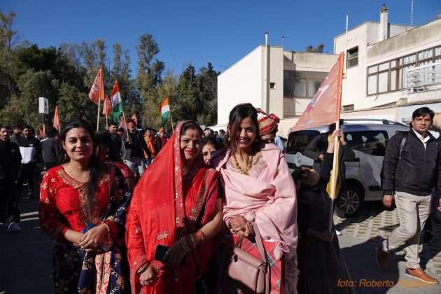 La numerosa comunità indiana festeggia a Lecce il tempio indiano Ram Mandir - Corriere Salentino