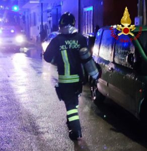 Paura per una coppia di anziani allettati. Divampa incendio in casa: salvati dai vigili del fuoco - Corriere Salentino