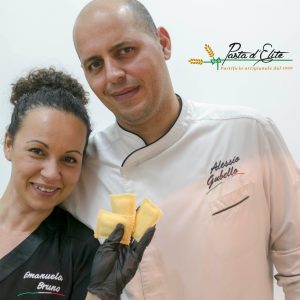 "Ciceri e Tria dello Chef", Alessio Gubello ed Emanuela Bruno deliziano Novoli: al centro la promozione delle tradizioni salentine e della sana alimentazione - Corriere Salentino