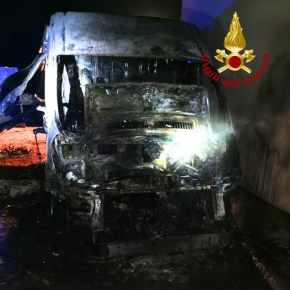 Notte di Capodanno, cinque mezzi in fiamme in tutto il Salento - Corriere Salentino