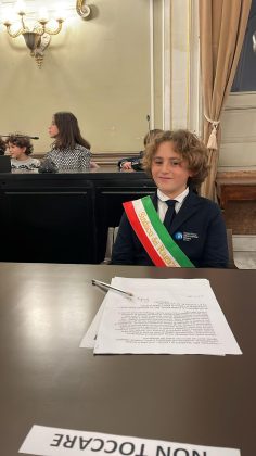 Insediato il nuovo consiglio comunale dei ragazzi e delle ragazze: Sindaco è stato eletto Pierluigi Salomi - Corriere Salentino