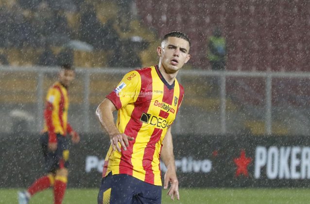 Il Lecce non la chiude e il Cagliari pareggia, finisce 1-1 al Via del Mare - Corriere Salentino