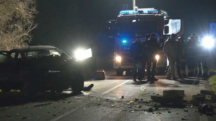Auto si schianta contro un muretto: un morto e quattro feriti gravi - Corriere Salentino
