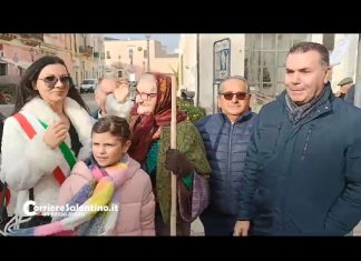 Anche Monsignor Michele Seccia per La Befana di Monteroni