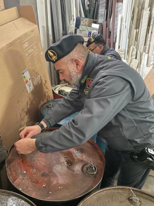 Gasolio agricolo usato per altri fini: due denunce e sequestro di oltre 3.000 litri di carburante - Corriere Salentino