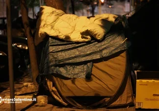 Raccolta straordinaria di coperte e sacchi a pelo per chi vive in strada