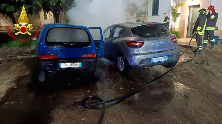 Notte di Capodanno, cinque mezzi in fiamme in tutto il Salento - Corriere Salentino