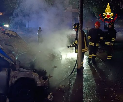 Notte di Capodanno, cinque mezzi in fiamme in tutto il Salento - Corriere Salentino