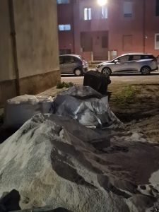 A Trepuzzi il sindaco Taurino sospende i lavori cablaggio fibra: "Hanno distrutto un paese. Troppi disagi a cittadini malgrado indicazioni date". Le immagini - Corriere Salentino