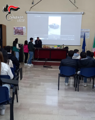 Carabinieri Artificieri impegnati nelle scuole e nel quotidiano - Corriere Salentino