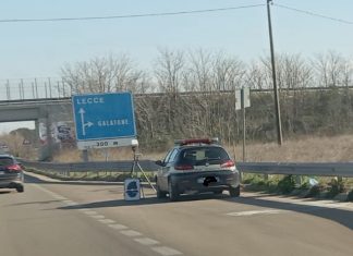 Le strade come un campo minato tra autovelox e photored. Corsa dei Comuni alle installazioni. Il dribbling degli automobilisti con un’app