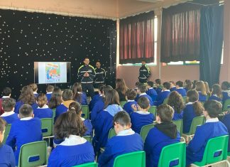 A scuola di sicurezza stradale con gli agenti della Polizia Locale a Salice Salentino