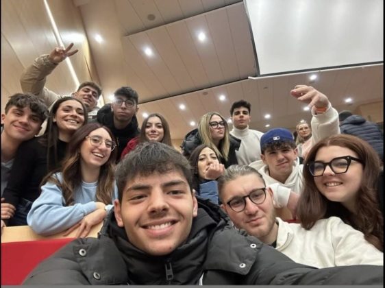 Treno della Memoria: la sala riunioni del Comune di Gallipoli ospita l’incontro di restituzione con i partecipanti della nuova edizione - Corriere Salentino